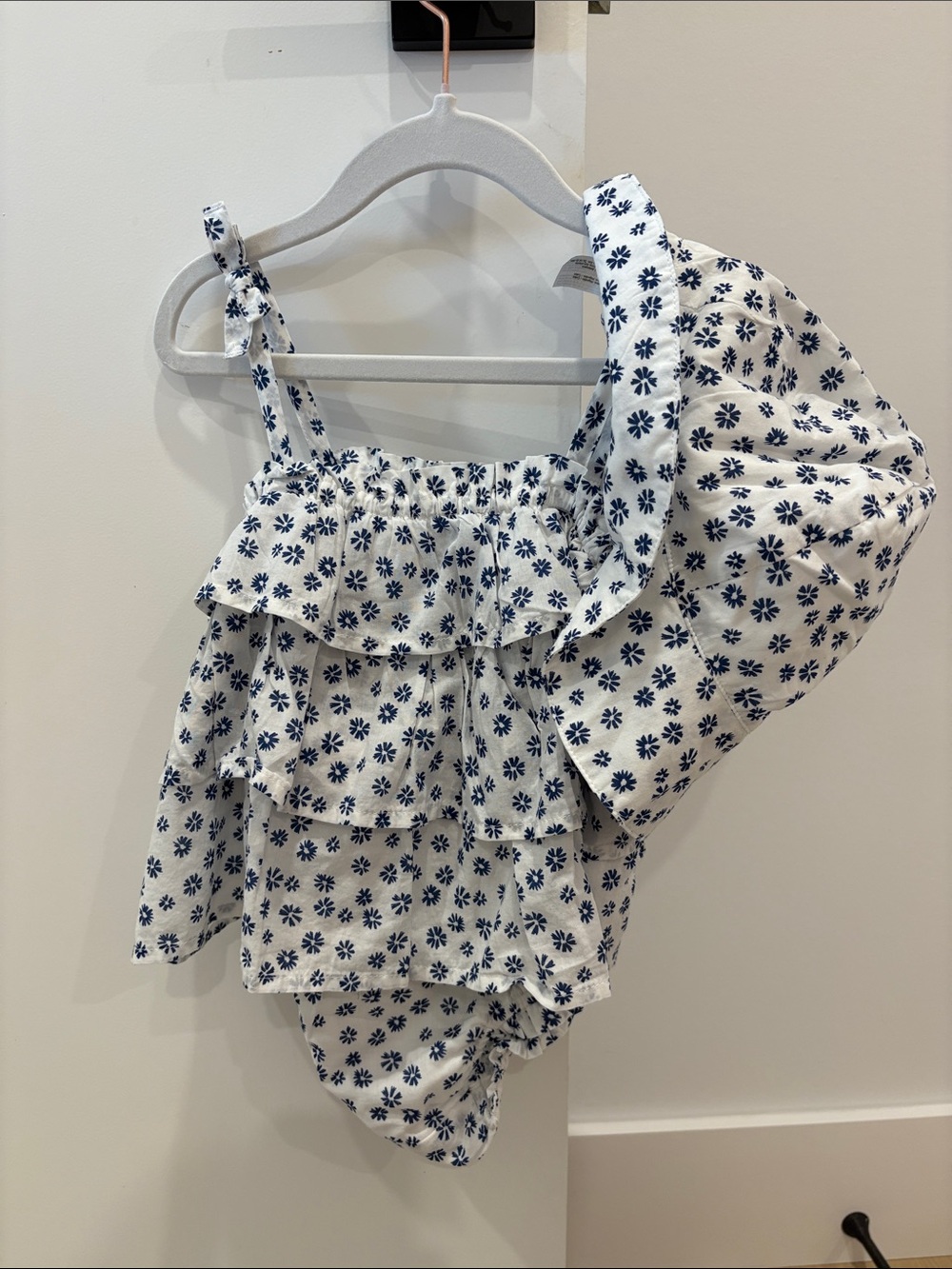 NWT GAP baby 3 piece set with Navy Daisy Print
